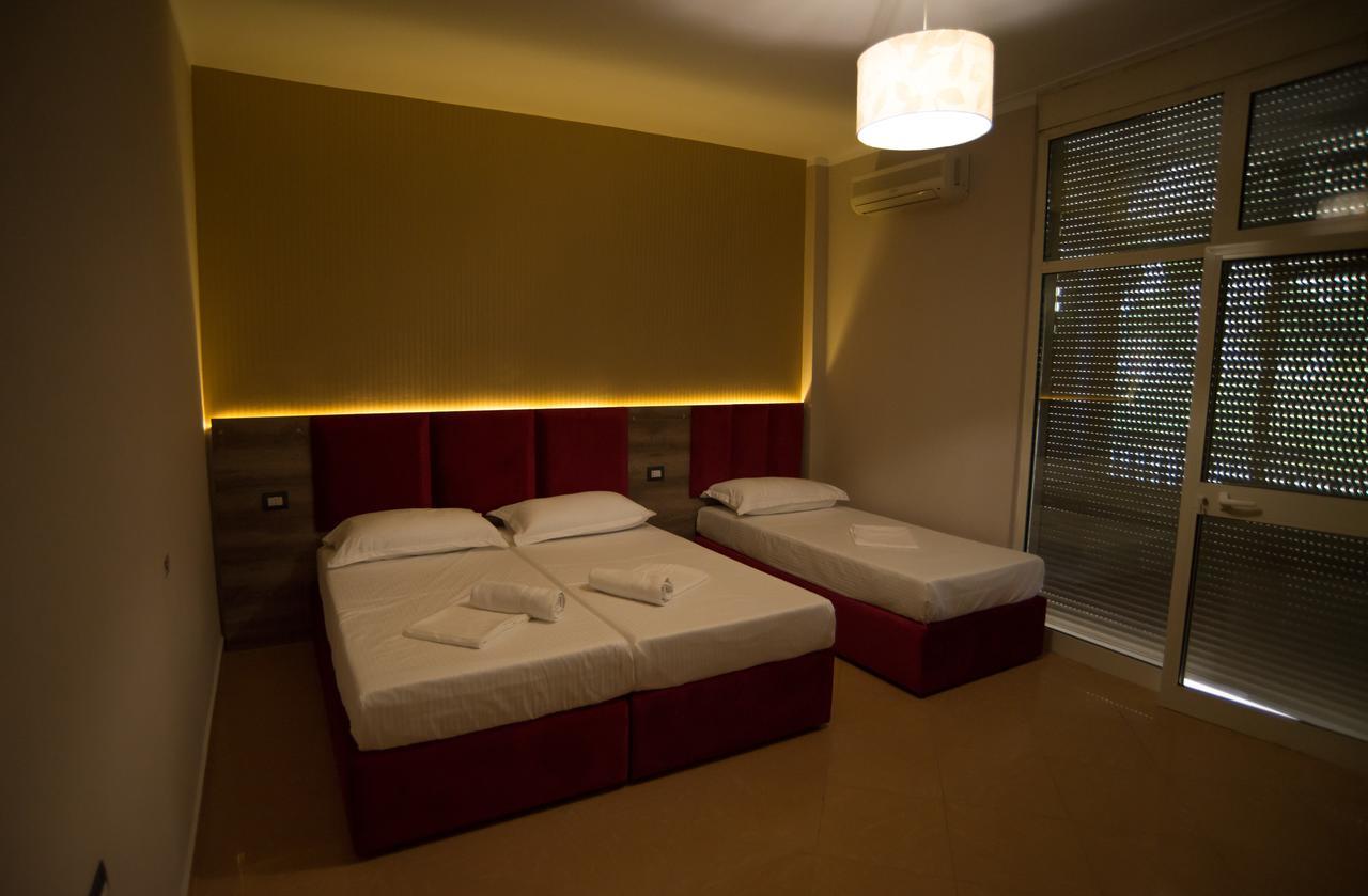 Inn Hotel Škalngur Extérieur photo