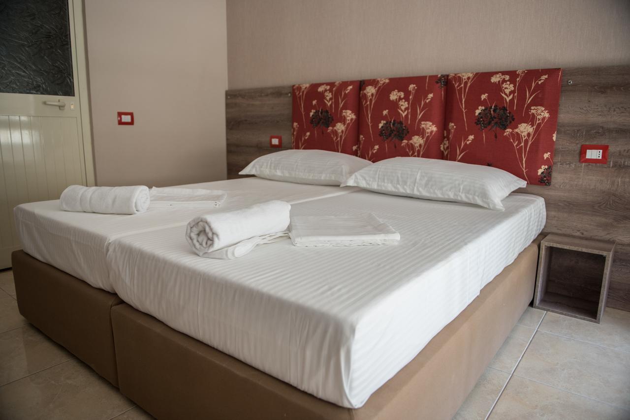 Inn Hotel Škalngur Extérieur photo