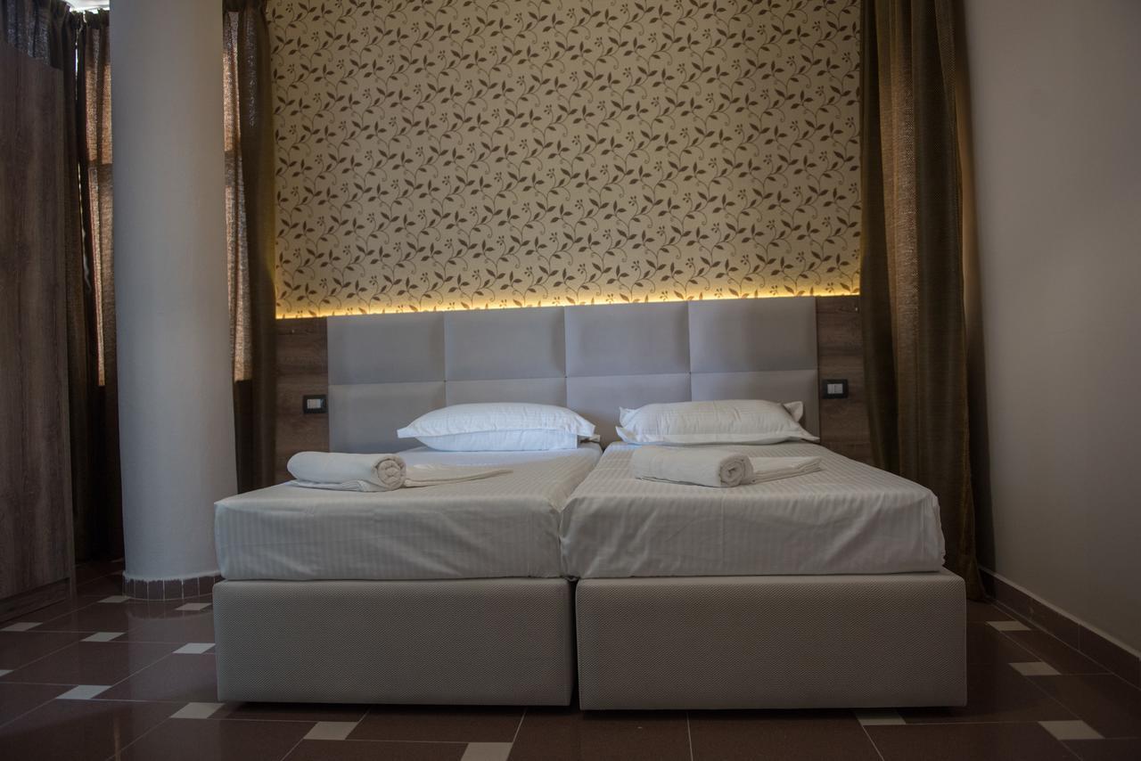 Inn Hotel Škalngur Extérieur photo