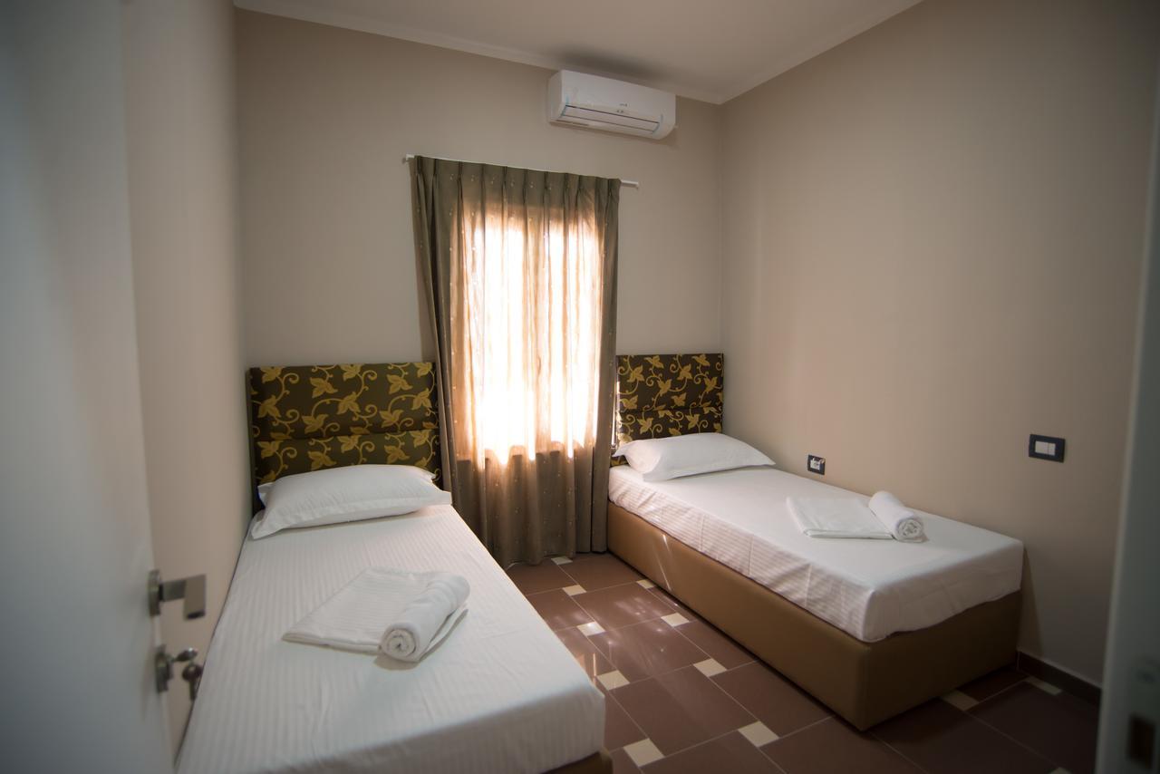 Inn Hotel Škalngur Extérieur photo